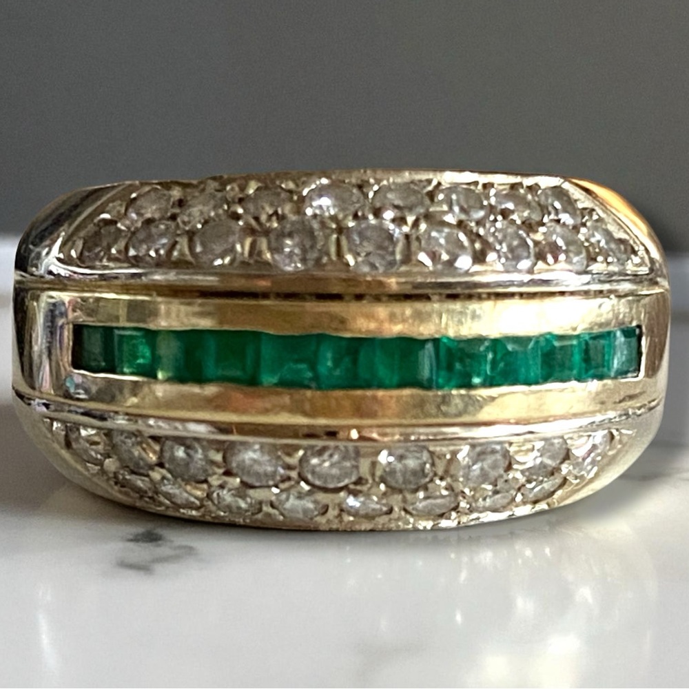 GORGEOUS Estate 14K Yellow Gold EMERALD and DIAMOND 11mm Wide Band Ring Size 8